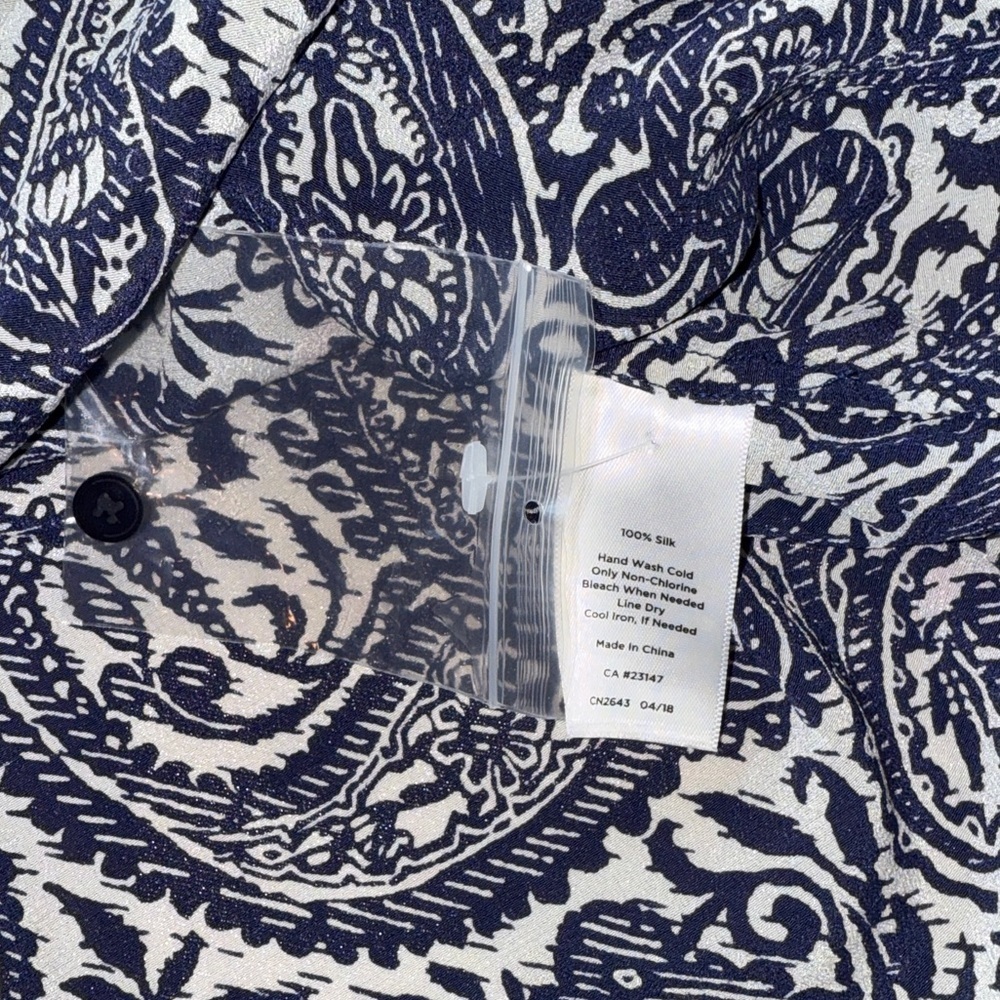 Talbots Navy and White Silk Paisley Shirt Hidden Button Front Sz S - Picture 11 of 12